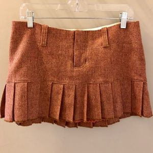 Pleated pink/orange Abercrombie & Fitch skirt